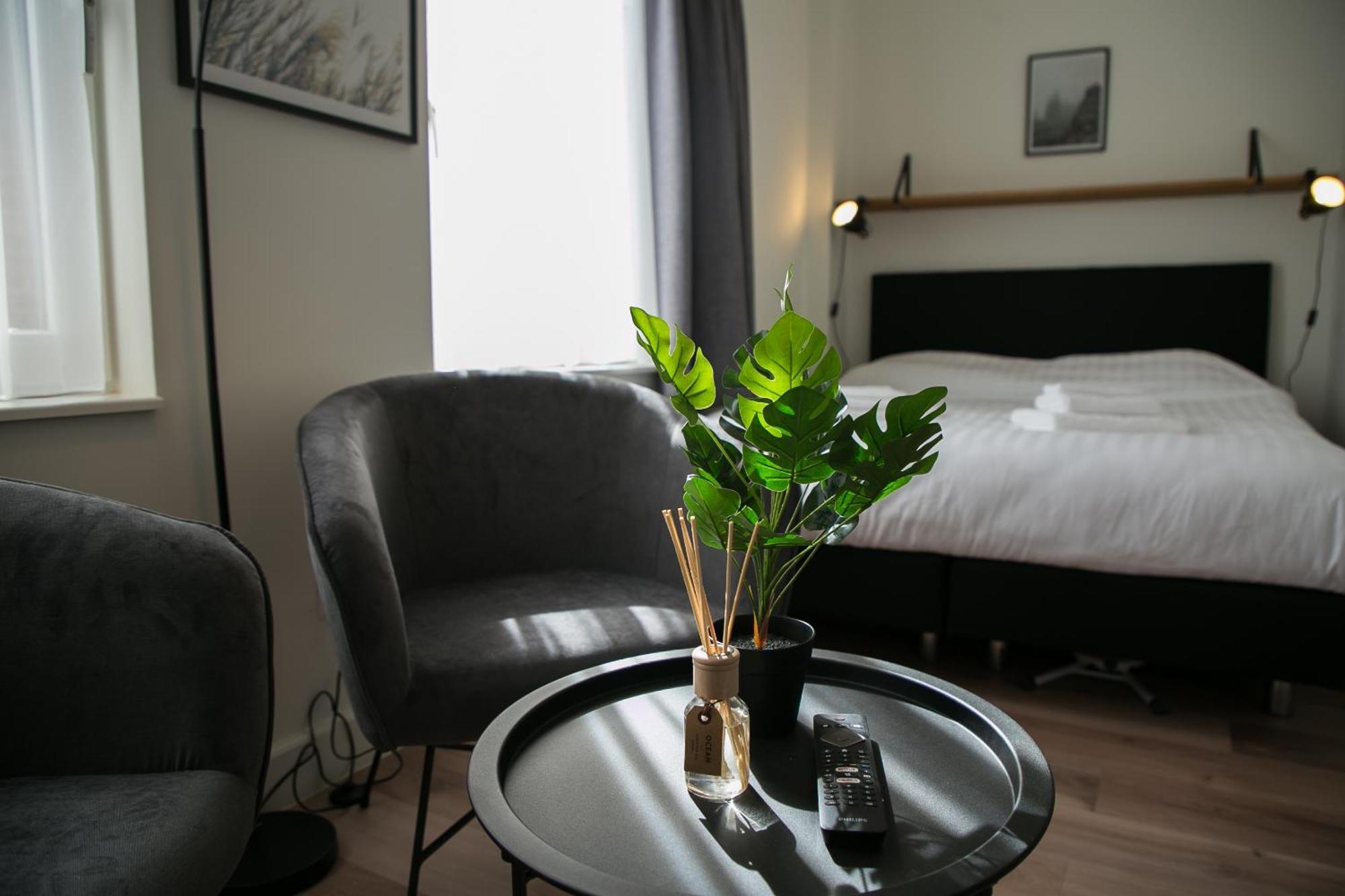 Four Star Apartments - Keizerstraat Den Haag Kamer foto